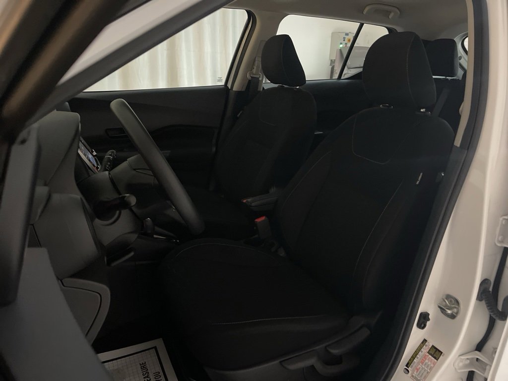 Used 2022 Nissan Kicks S image 21