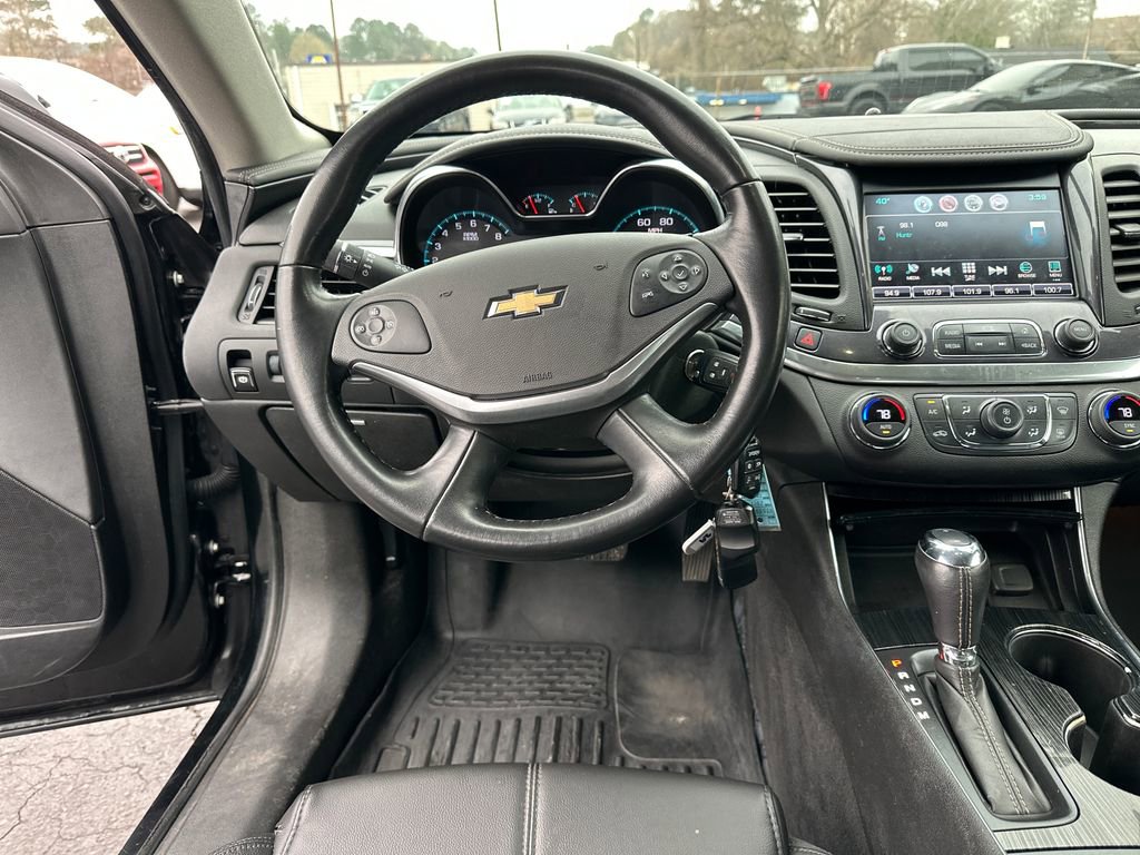 Used 2017 Chevrolet Impala LT image 14