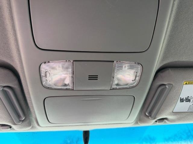 Used 2015 Toyota Tacoma 4x4 Double Cab w/ TRD Off-Road Package image 26