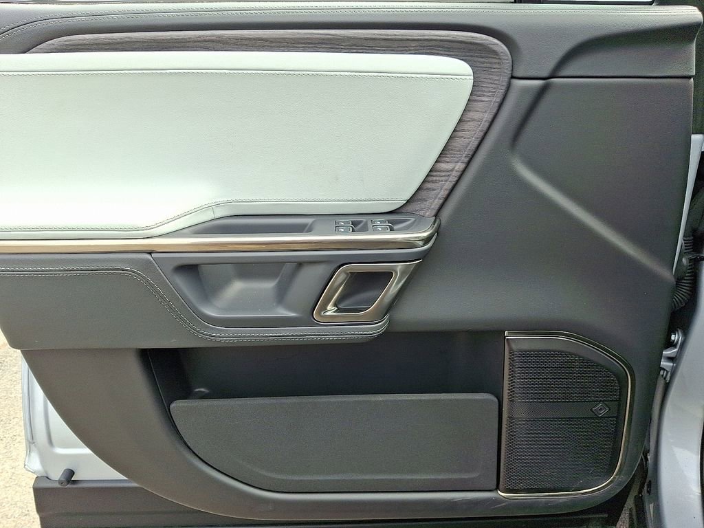 Used 2024 Rivian R1S Adventure image 12