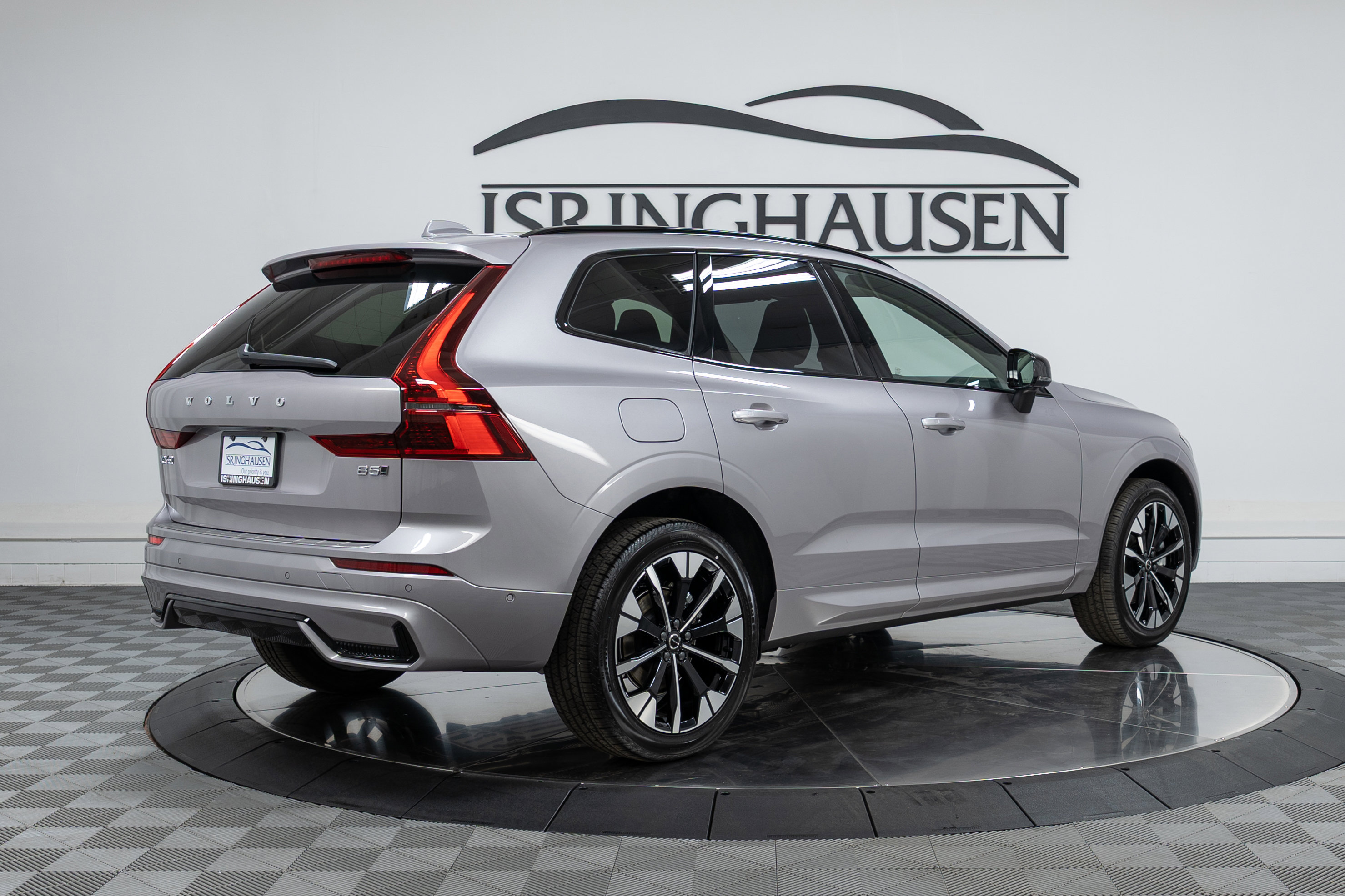 New 2026 Volvo XC60 B5 Plus w/ Climate Package image 5