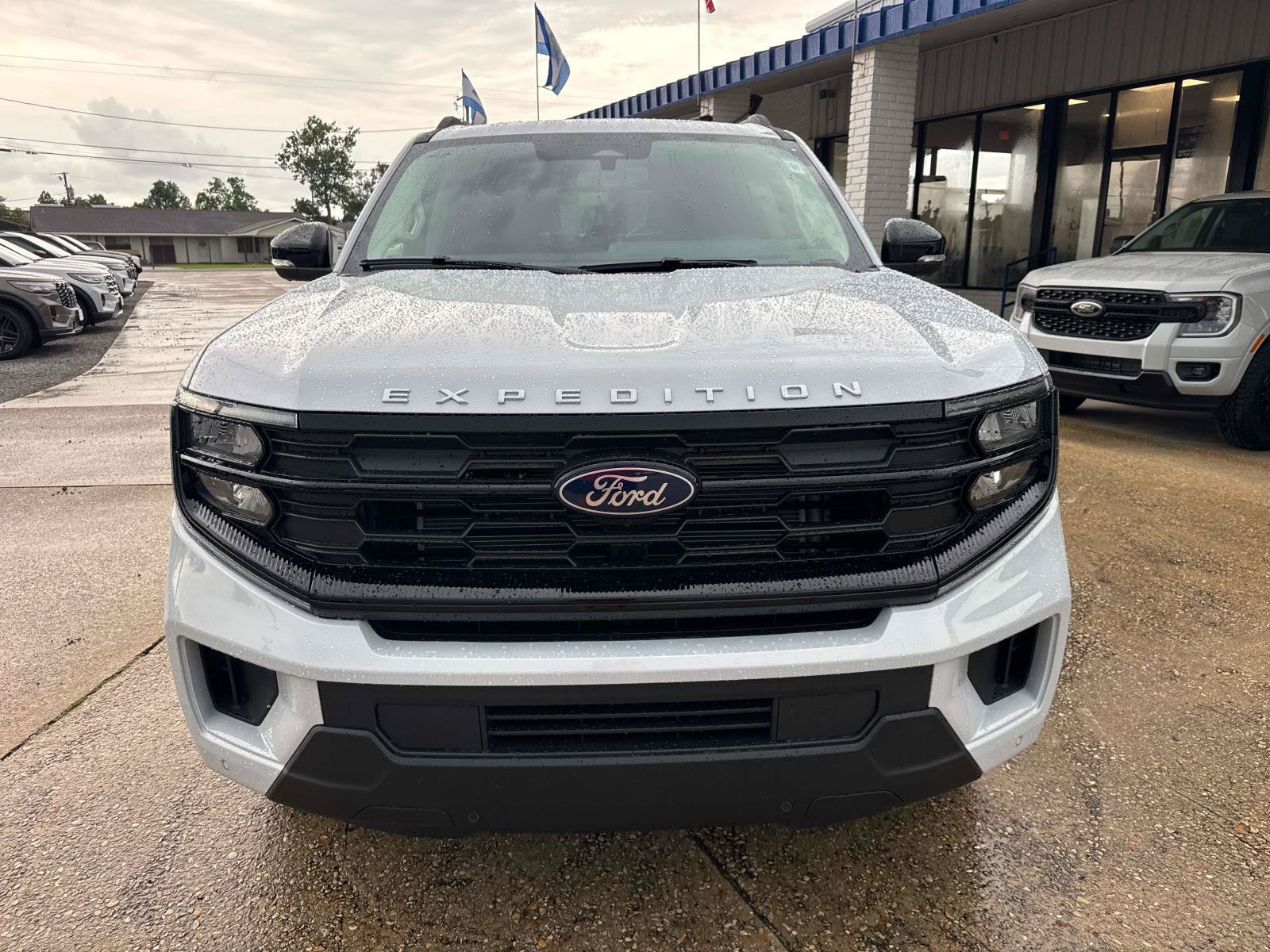 New 2026 Ford Expedition Active RWD image 2