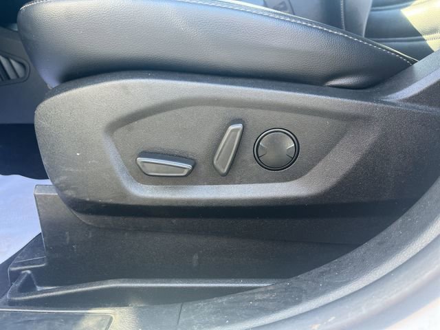 Used 2023 Ford Edge SEL image 16