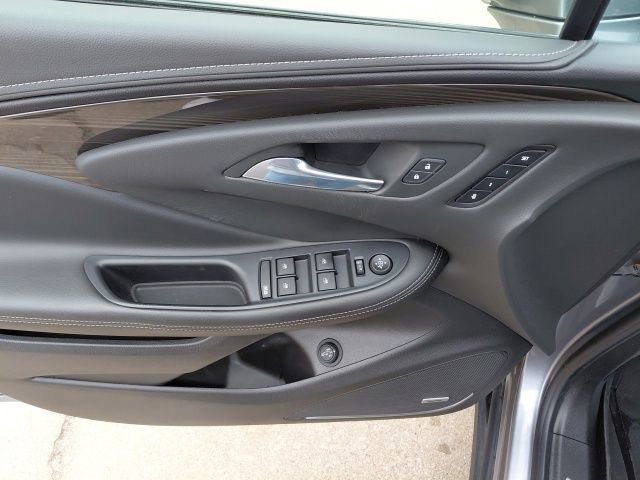Used 2020 Buick Envision Premium w/ Driver Confidence Package image 30