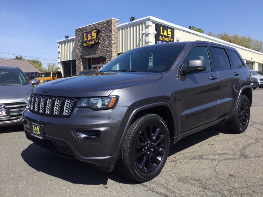 Used 2018 Jeep Grand Cherokee Altitude