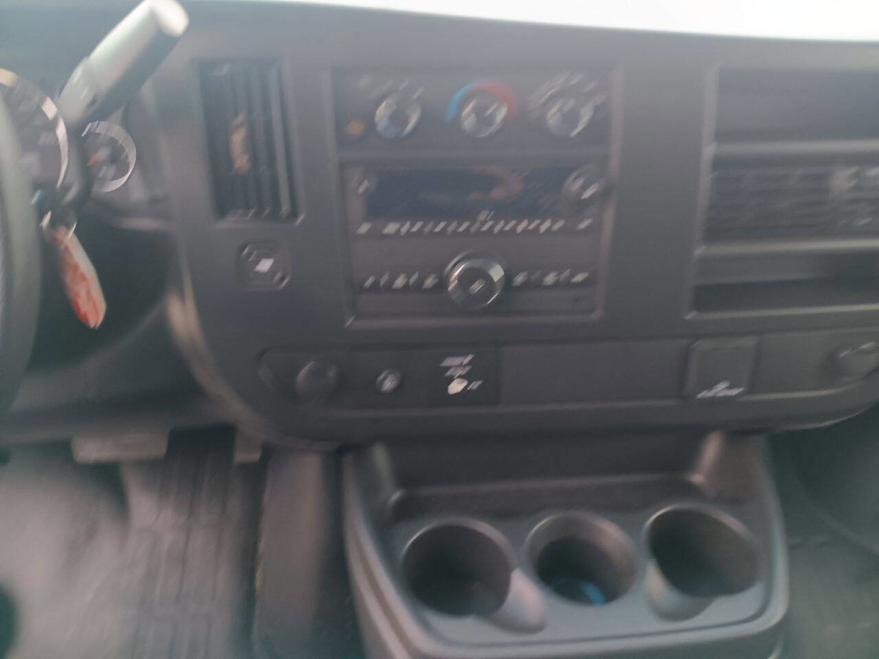 Used 2024 GMC Savana 2500 w/ Driver Convenience Package image 7