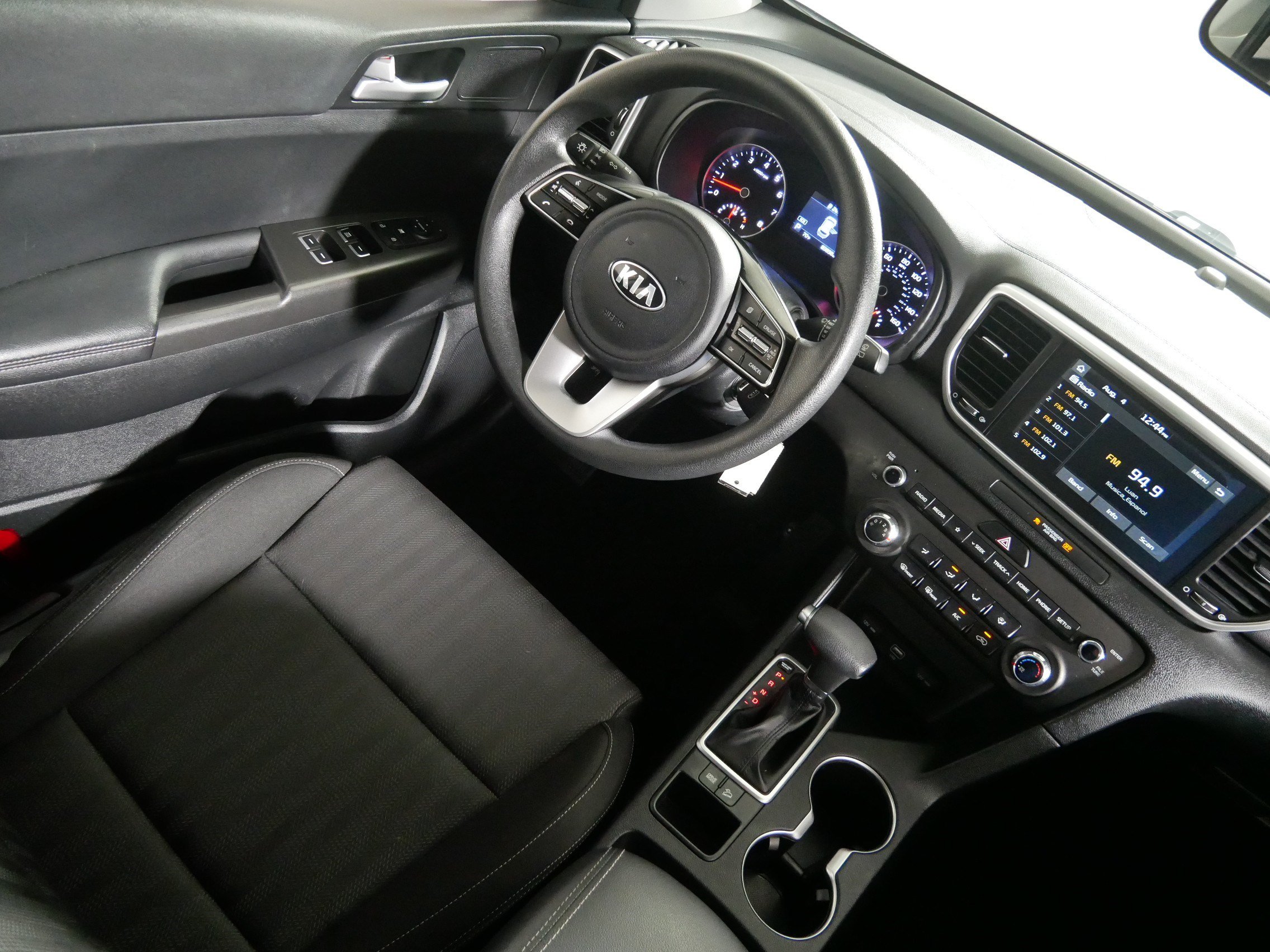 Used 2020 Kia Sportage LX FWD image 9