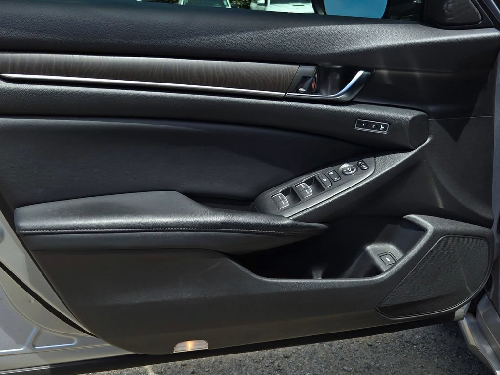Used 2018 Honda Accord EX-L image 11