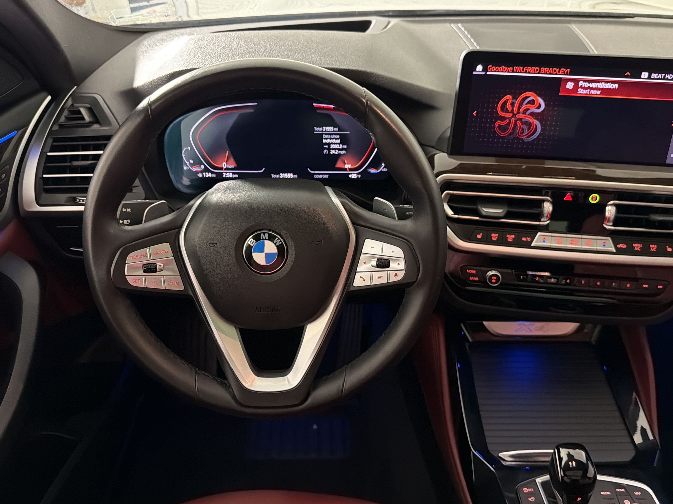 Used 2024 BMW X4 xDrive30i w/ Parking Assistance Package AWD/4WD image 16