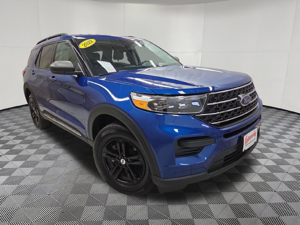 Used 2022 Ford Explorer XLT AWD/4WD image 3