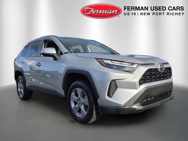 Used 2022 Toyota RAV4 XLE w/ Convenience Package FWD image 1
