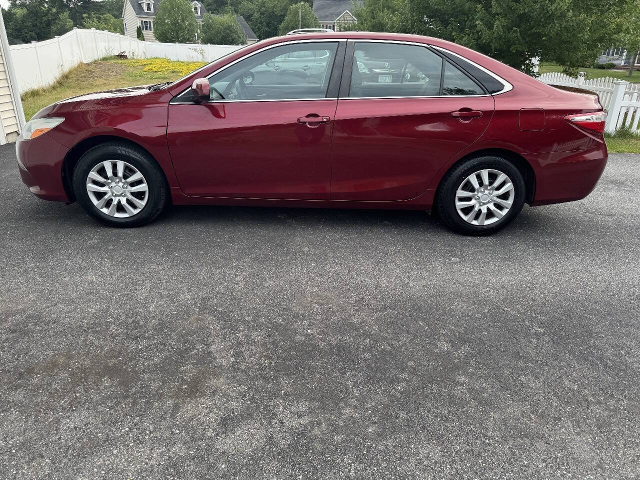 Used 2016 Toyota Camry LE FWD image 6