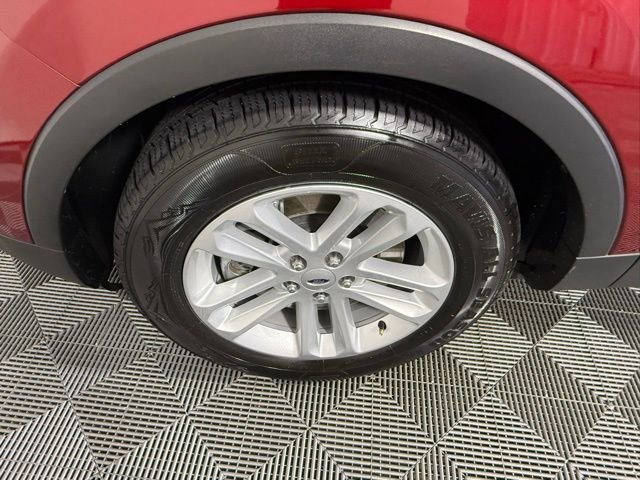 Used 2017 Ford Explorer XLT w/ Equipment Group 202A image 13