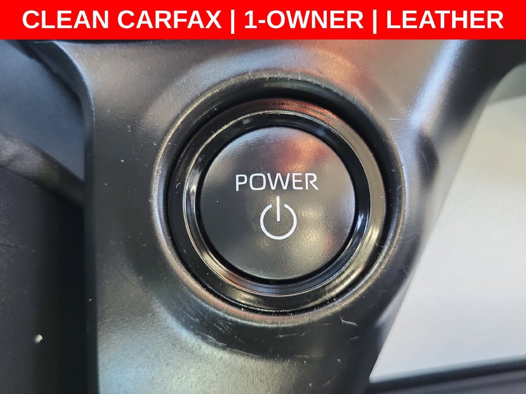 Used 2025 Toyota Sienna XLE FWD image 35