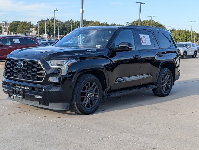 Used 2023 Toyota Sequoia Platinum AWD/4WD image 10