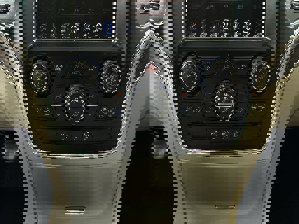 Used 2015 Jeep Grand Cherokee Limited image 22