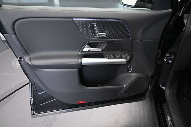 Used 2025 Mercedes-Benz GLA 250 4MATIC image 17