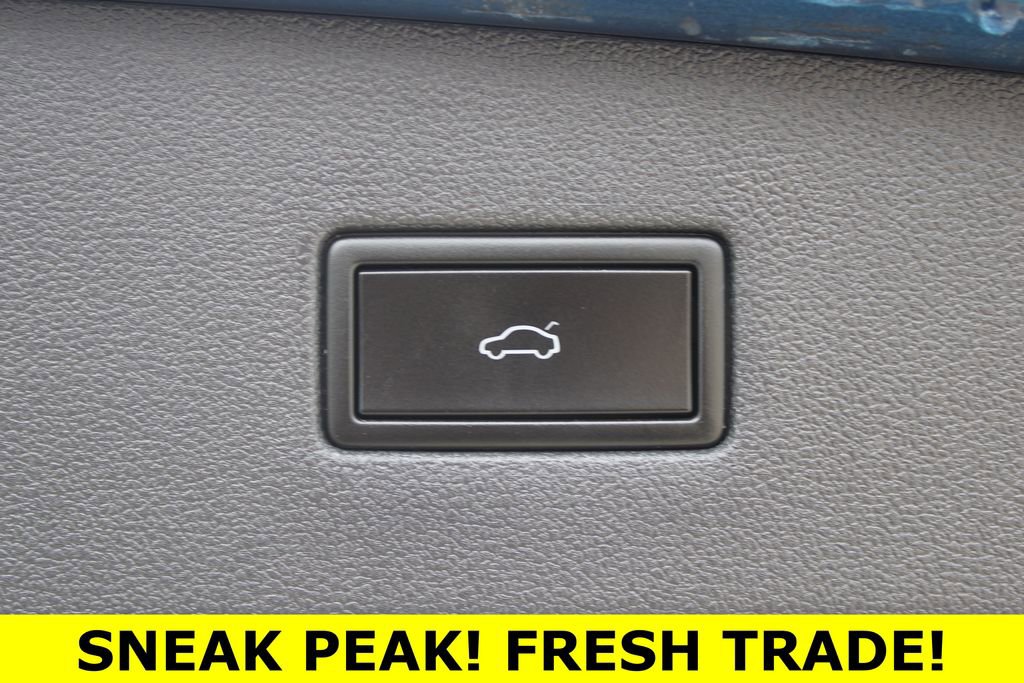 Used 2020 Volkswagen Tiguan SEL Premium R-Line image 31