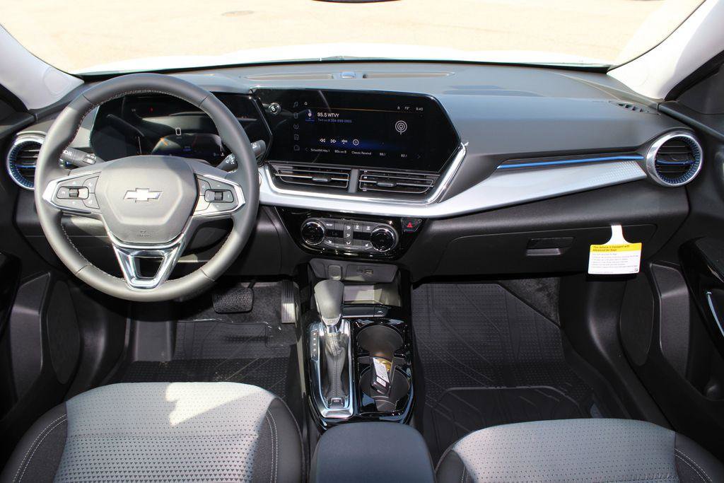 New 2026 Chevrolet Trax LT image 7