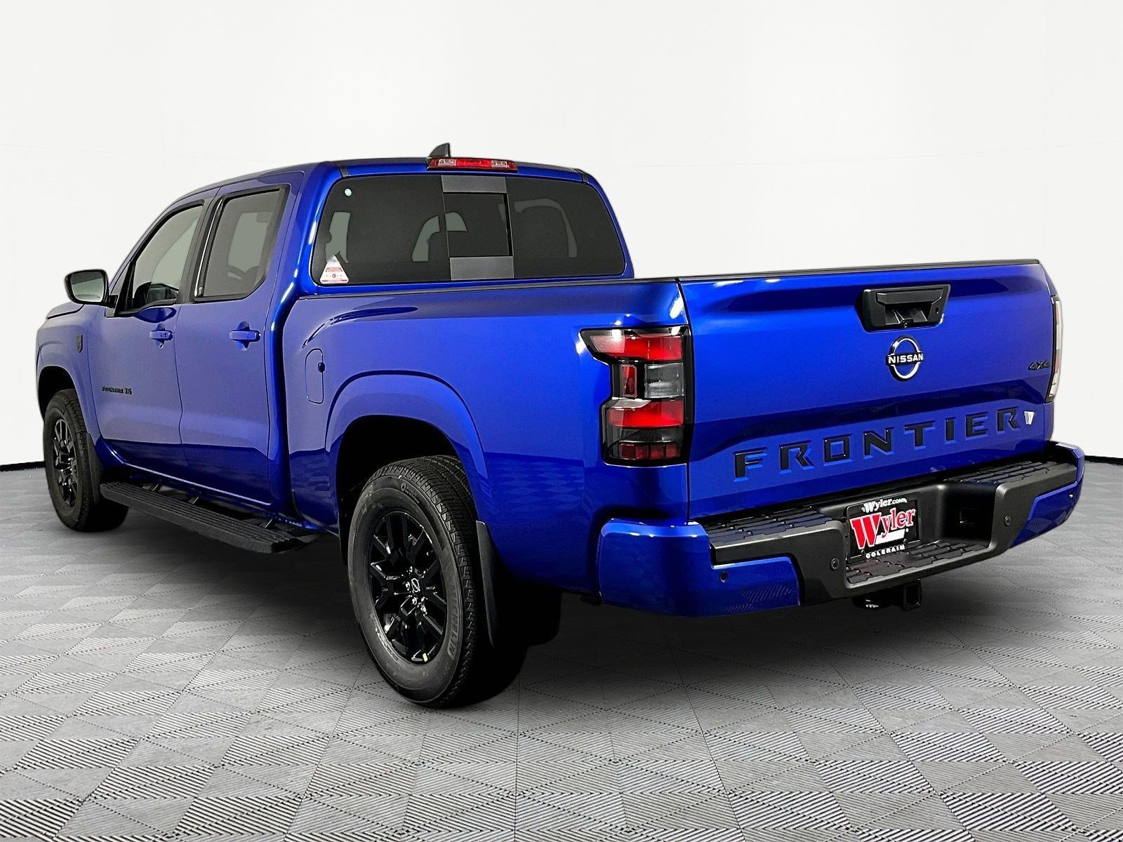 New 2027 Nissan Frontier SV w/ SV Convenience Package AWD/4WD image 4