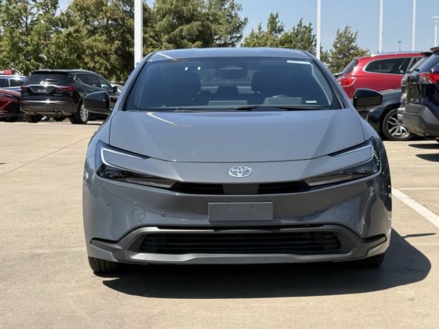 Used 2025 Toyota Prius LE FWD image 7