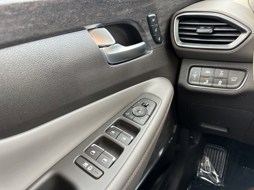 Used 2020 Hyundai Santa Fe Limited image 18