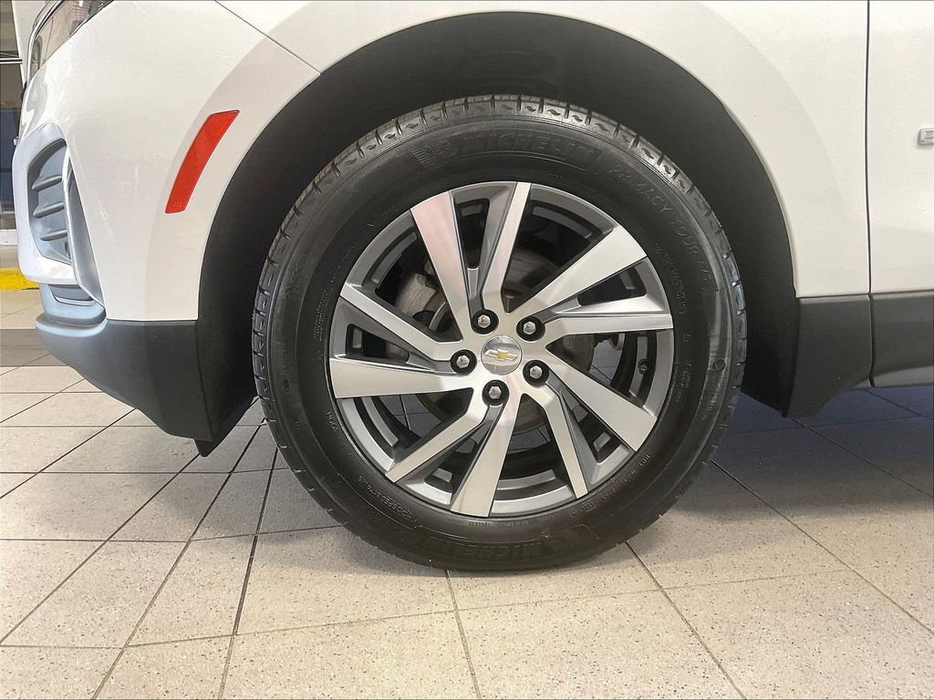 Used 2023 Chevrolet Equinox LT AWD/4WD image 7