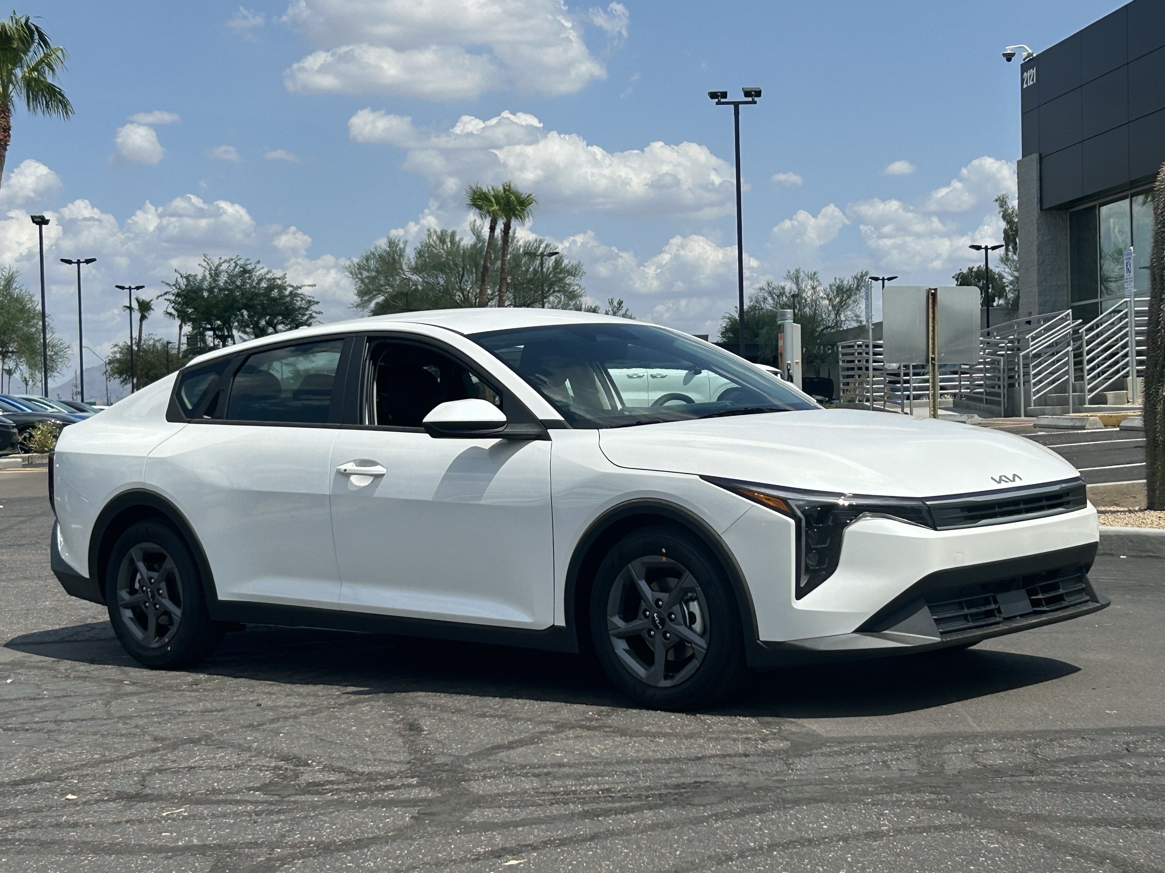 New 2026 Kia K4 FWD image 32