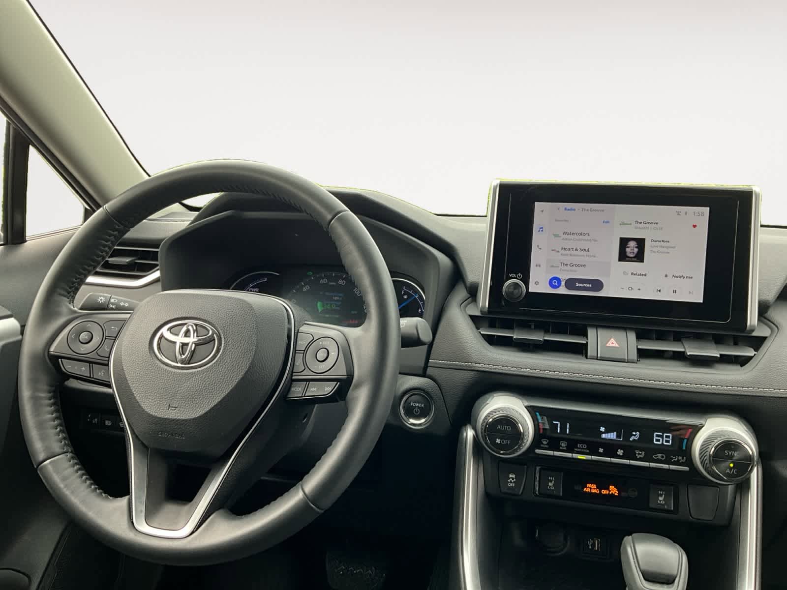 Used 2023 Toyota RAV4 XLE w/ Convenience Package image 11