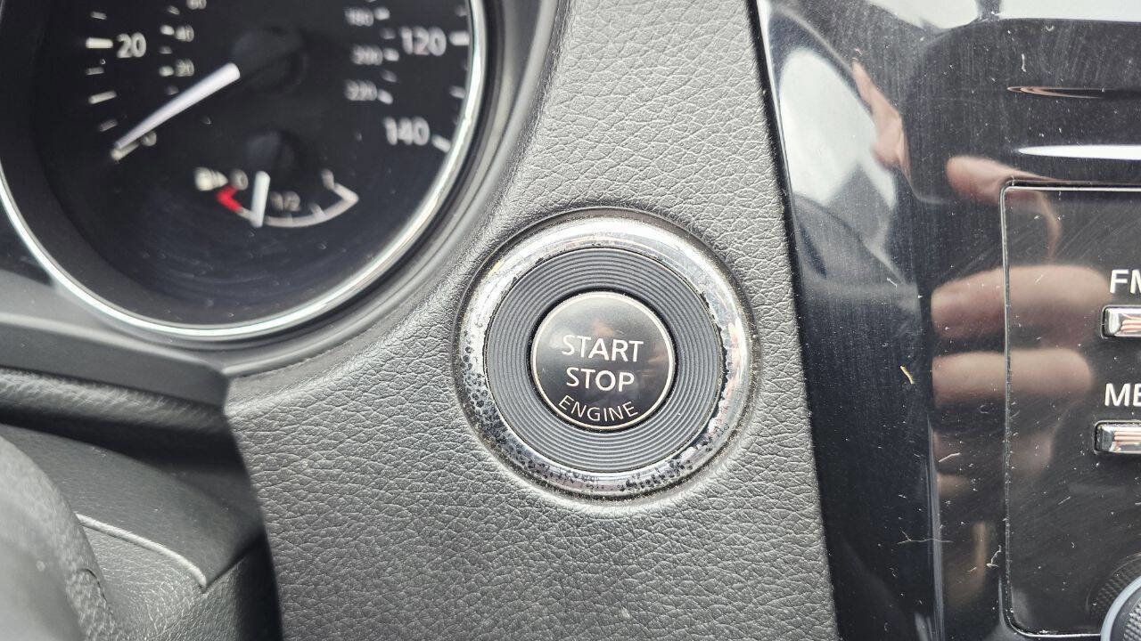 Used 2014 Nissan Rogue SV AWD/4WD image 23