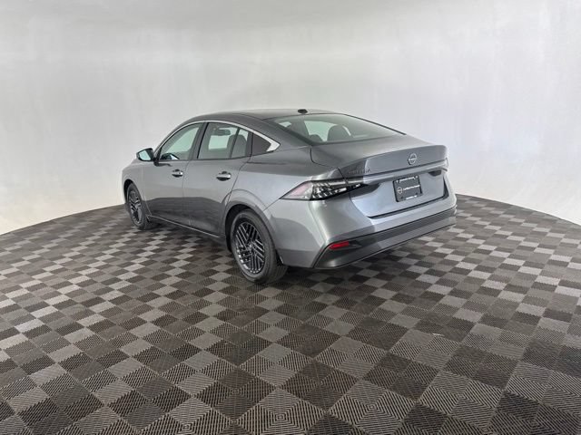 Certified 2026 Nissan Sentra SV w/ SV Convenience Package FWD image 7