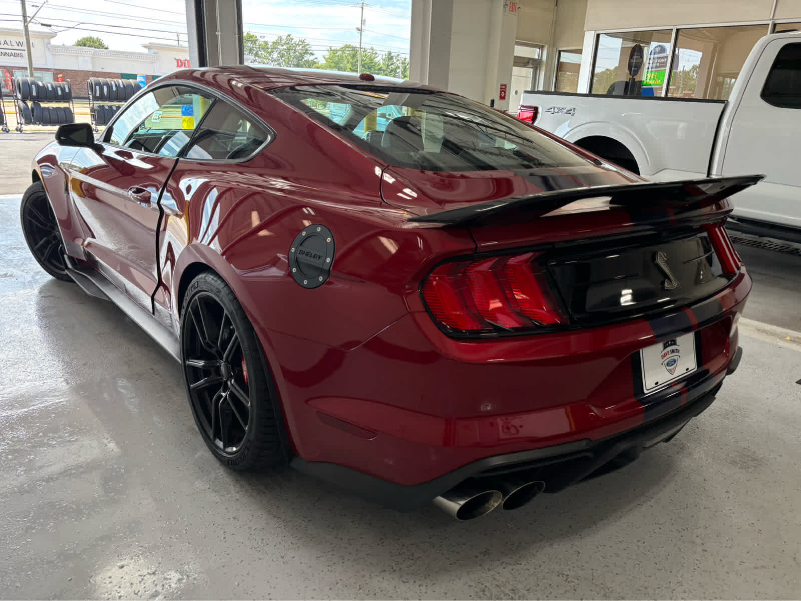 Used 2020 Ford Mustang Shelby GT500 w/ Technology Package RWD image 6