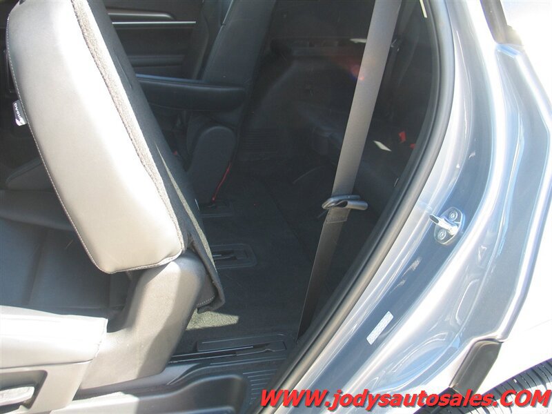 Used 2025 Kia Telluride S AWD/4WD image 35