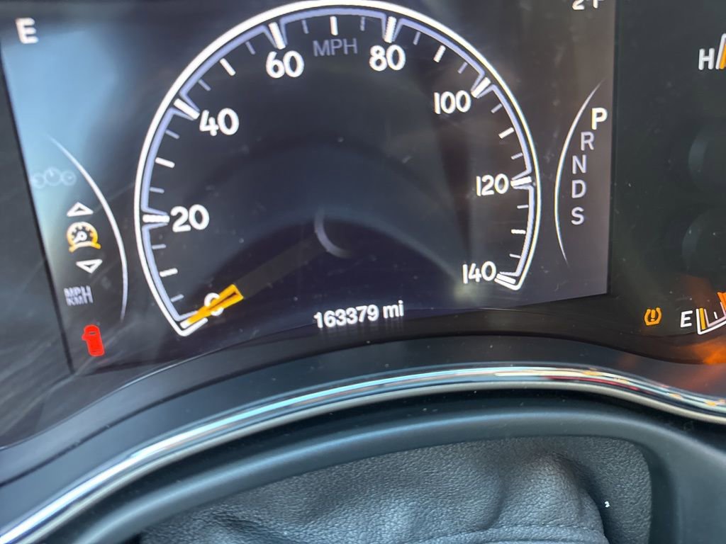 Used 2015 Jeep Grand Cherokee Overland image 40