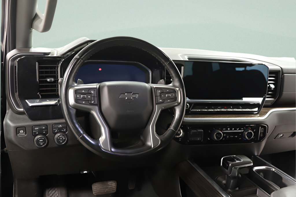 Used 2024 Chevrolet Silverado 1500 RST w/ Z71 Off-Road Package AWD/4WD image 9
