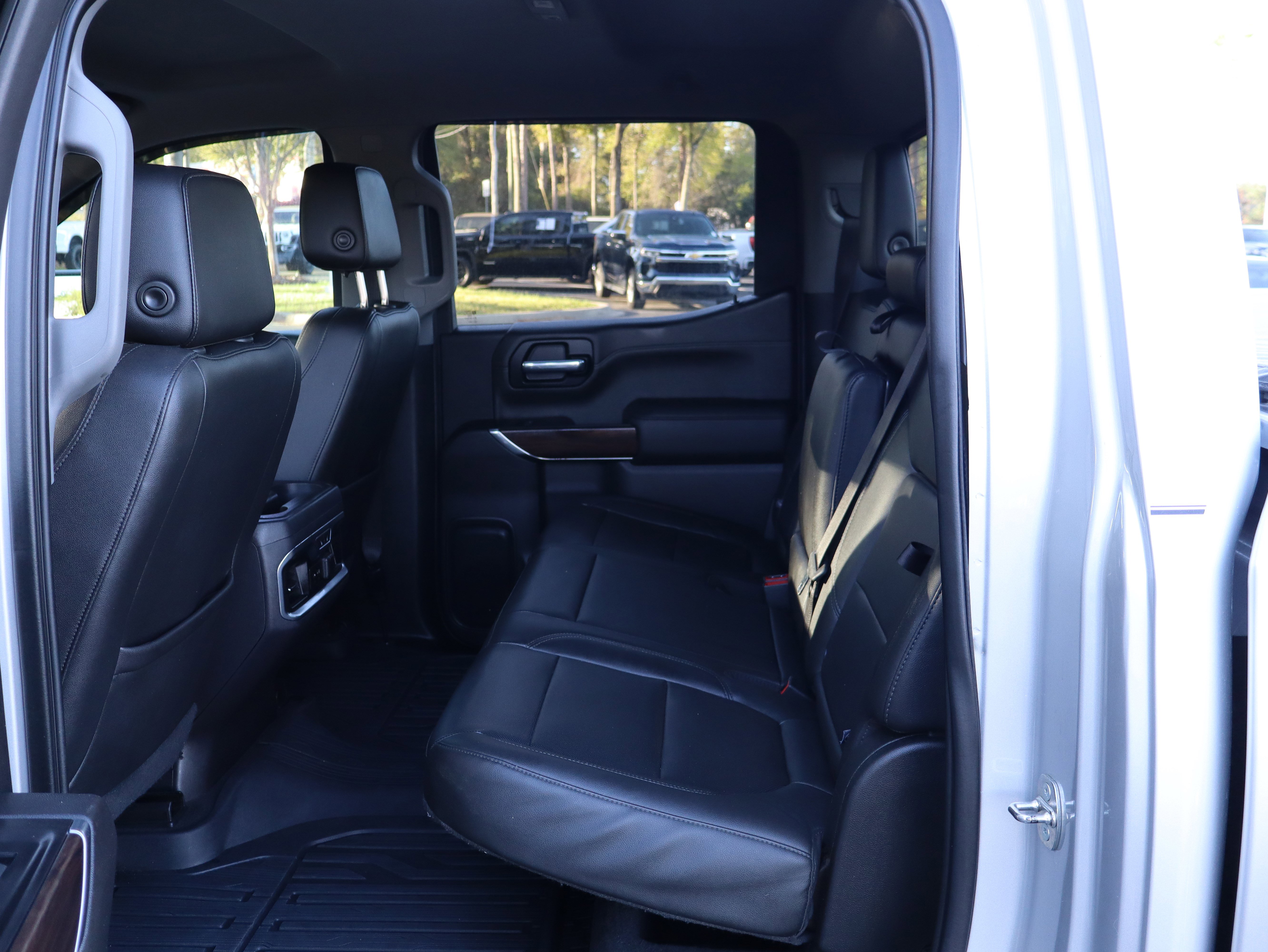 Used 2019 GMC Sierra 1500 SLT w/ SLT Premium Plus Package image 39