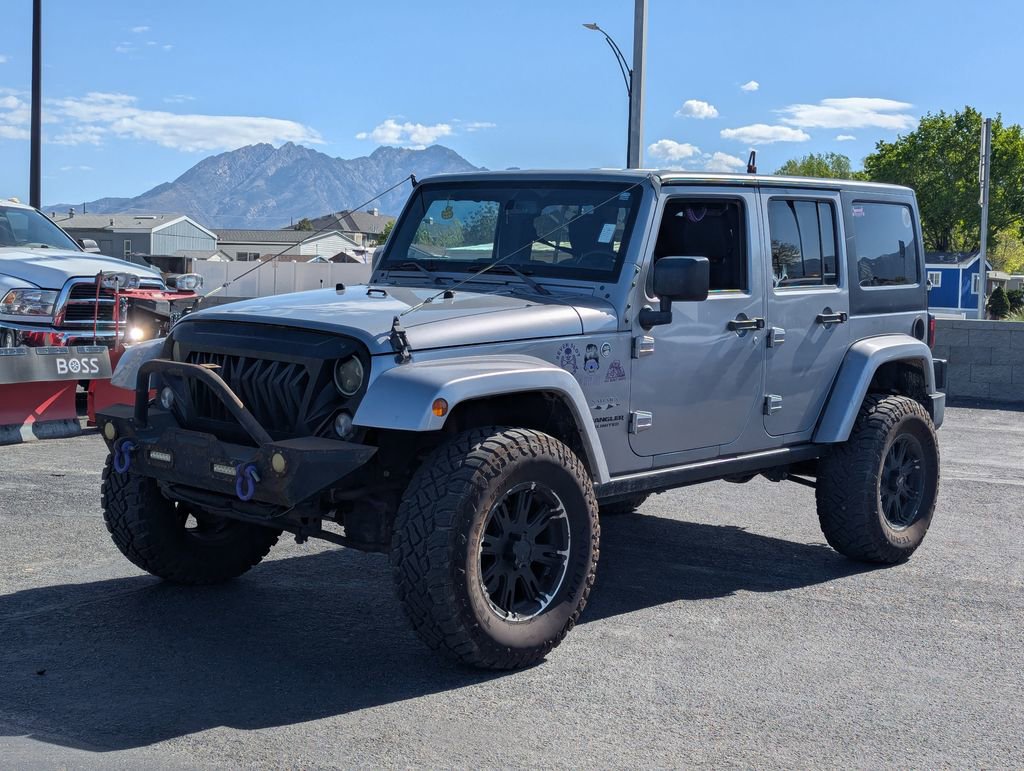 Used 2016 Jeep Wrangler Unlimited Sahara w/ Connectivity Group AWD/4WD image 8
