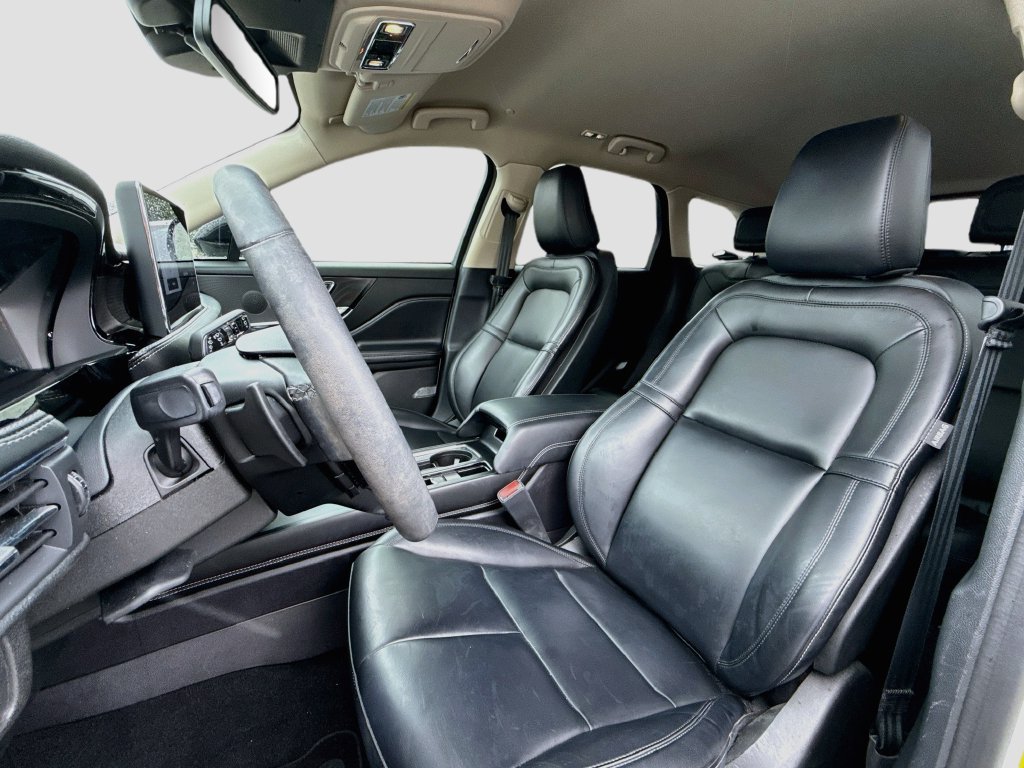 Used 2023 Lincoln Corsair FWD image 12