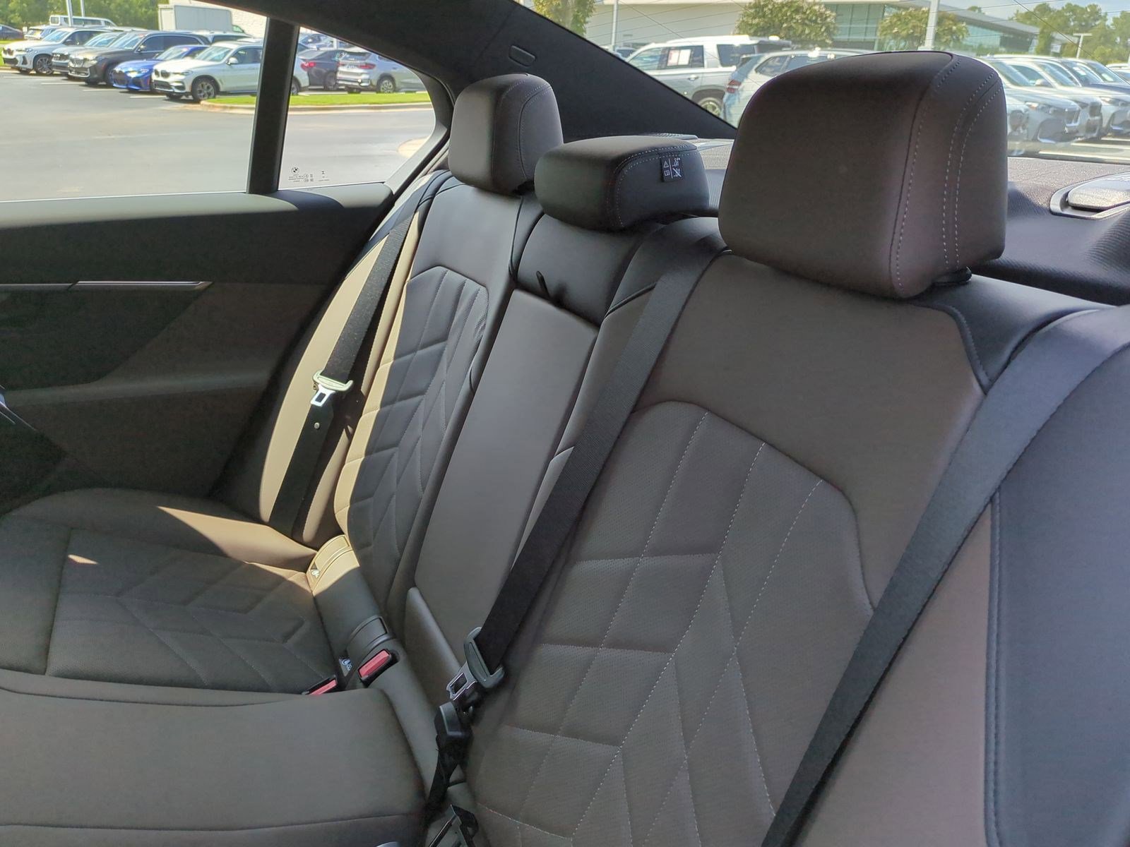 Certified 2026 BMW 530i w/ Premium Package image 29