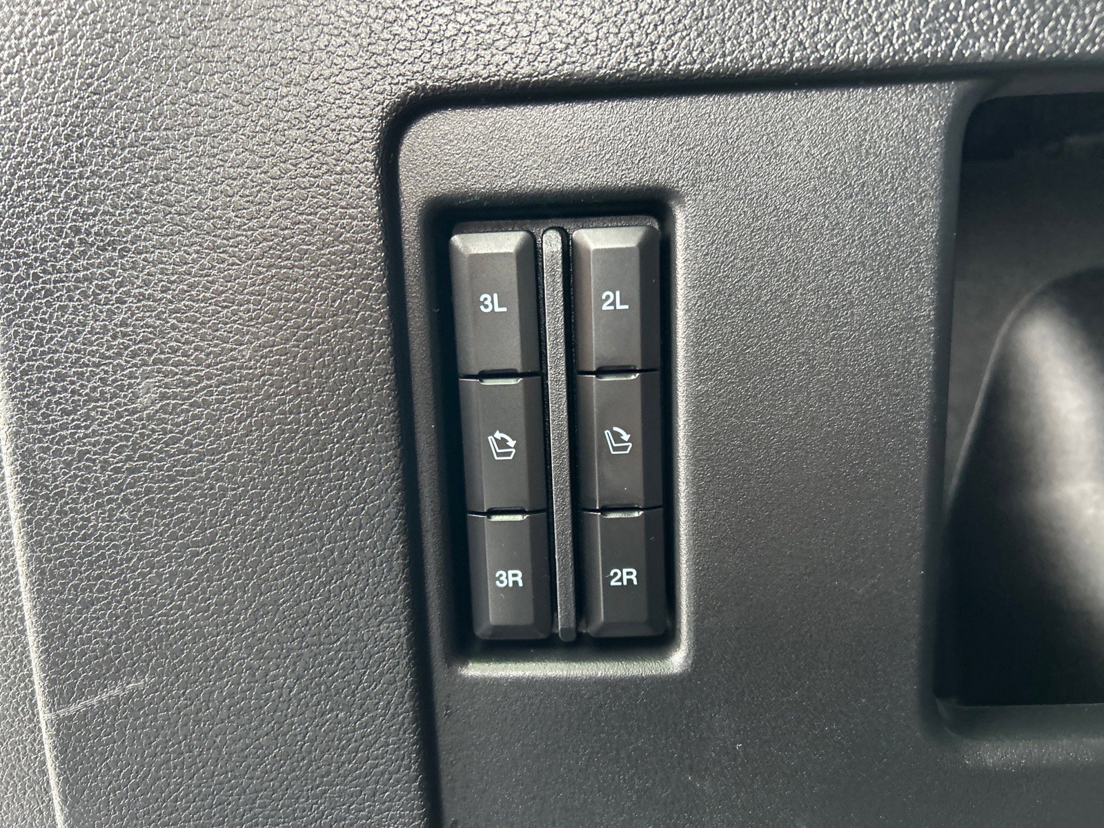 Certified 2020 Ford Expedition Limited w/ Special Edition Package image 18