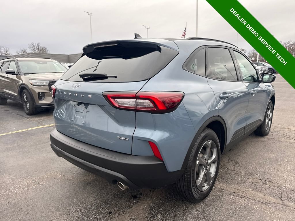 Used 2025 Ford Escape ST-Line Elite image 6