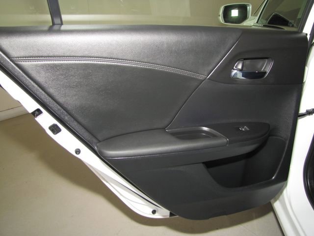 Certified 2017 Honda Accord EX-L image 14