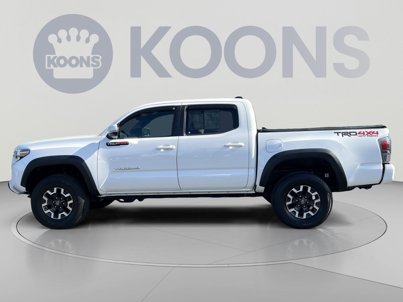 Used 2020 Toyota Tacoma TRD Off-Road w/ Technology Package AWD/4WD image 5