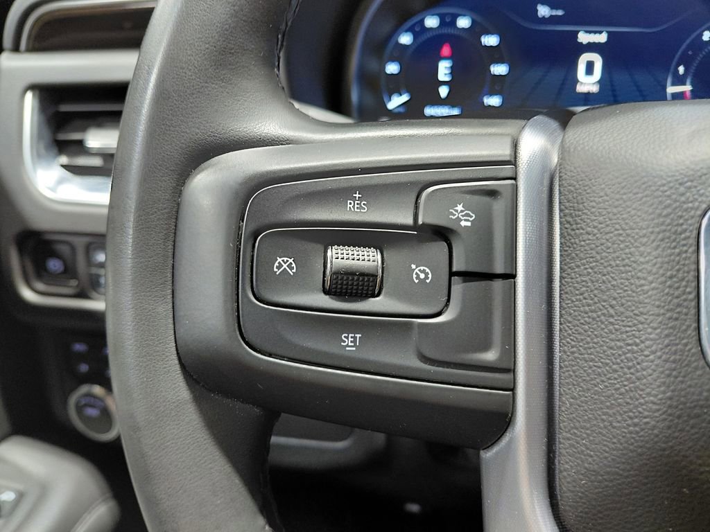 Used 2024 GMC Yukon SLE AWD/4WD image 32