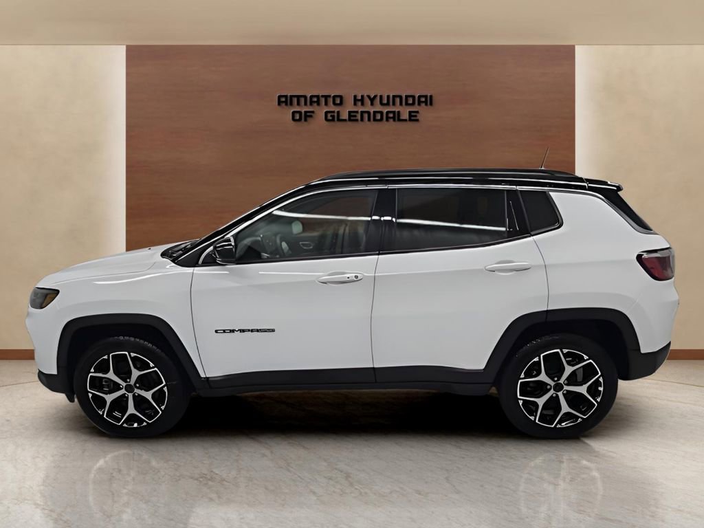 Used 2025 Jeep Compass Limited image 3