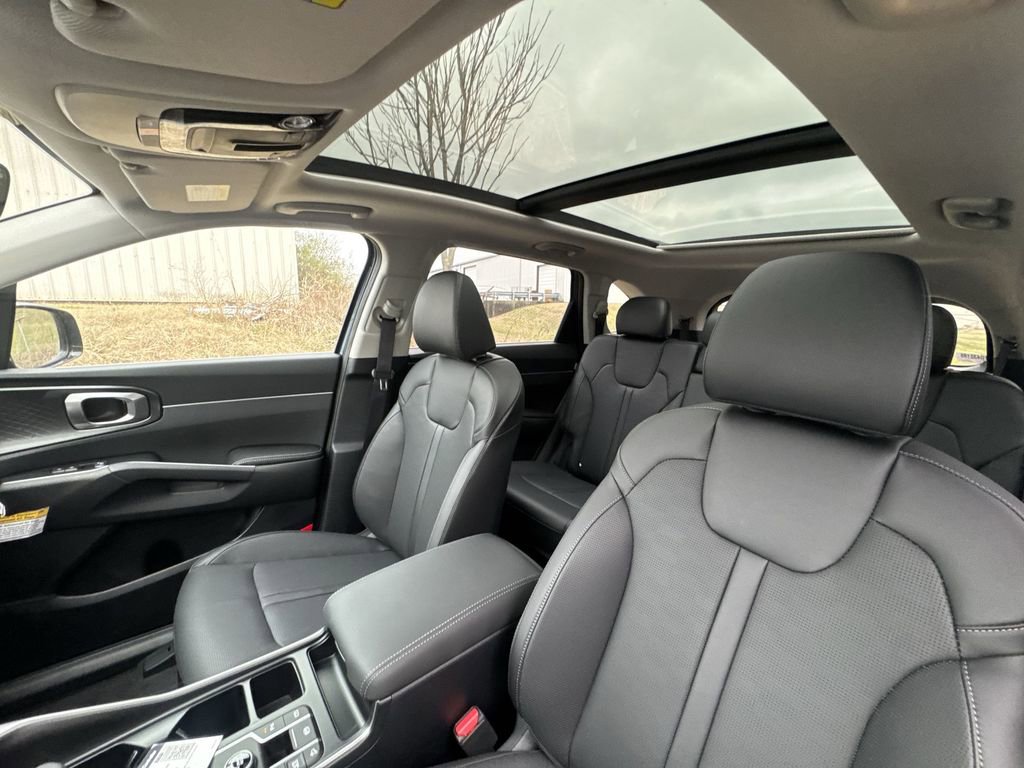 New 2026 Kia Sorento S w/ S Panoramic Sunroof Package FWD image 22