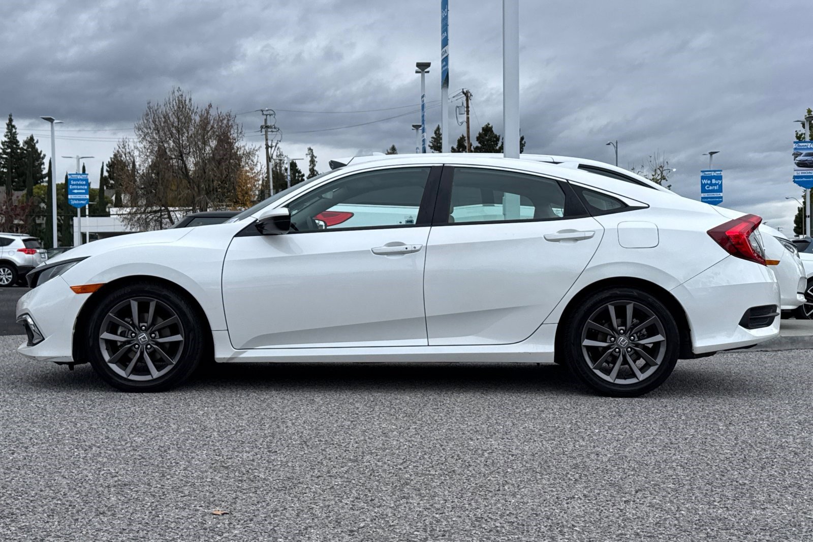 Used 2020 Honda Civic EX-L image 2