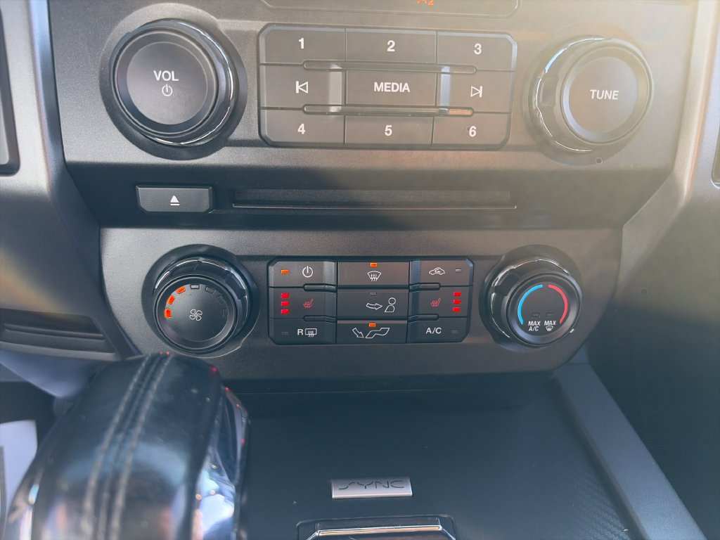 Used 2018 Ford F150 XLT w/ Equipment Group 302A Luxury AWD/4WD image 26