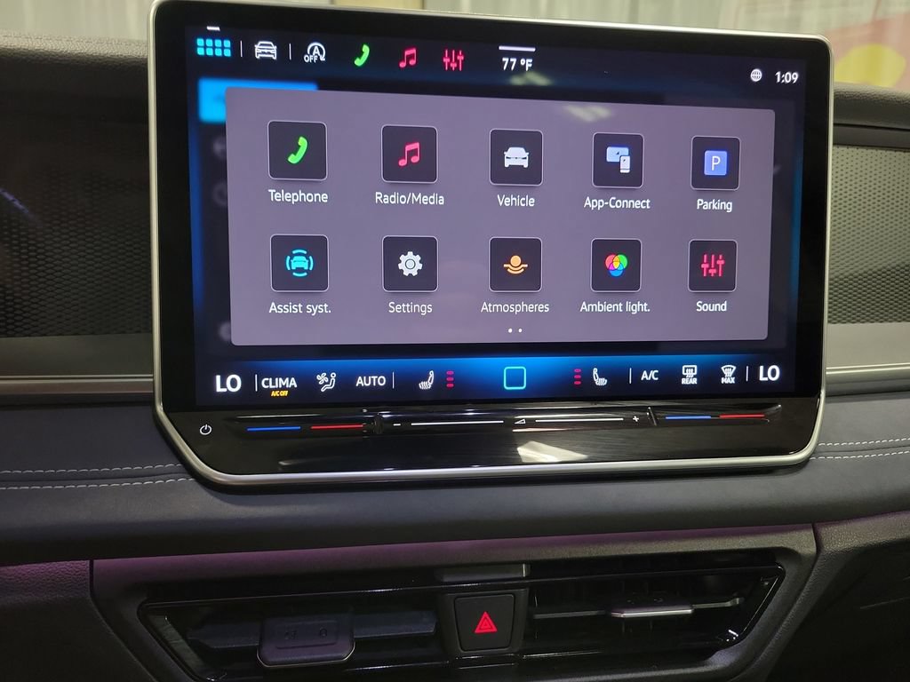 Used 2026 Volkswagen Tiguan SE R-Line FWD image 18