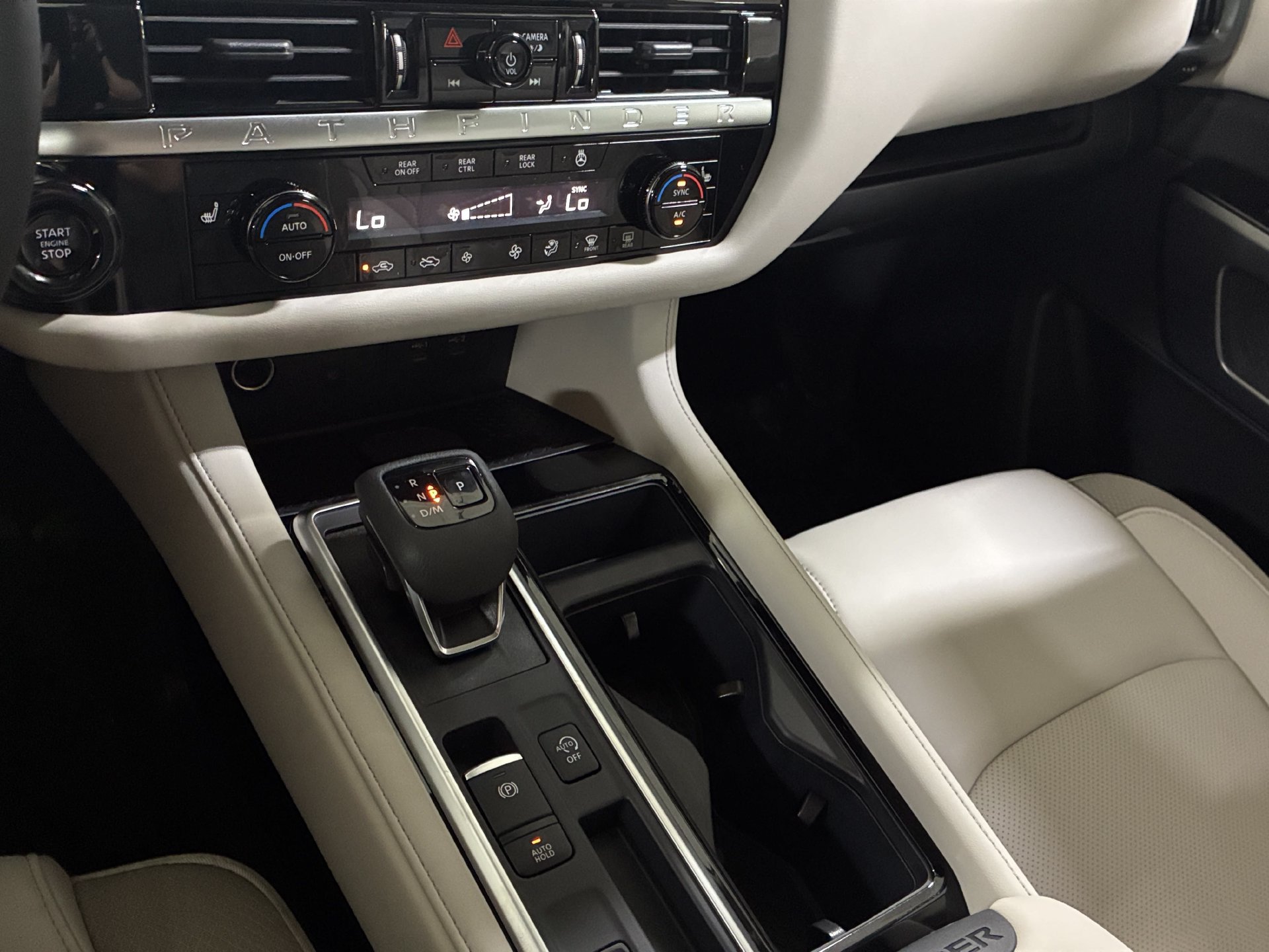 New 2026 Nissan Pathfinder SL FWD image 25